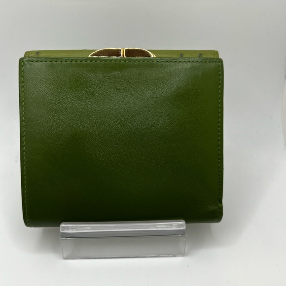 GUC Givenchy Vintage Green Ostrich Leather Compact Leather - Picture 2 of 9